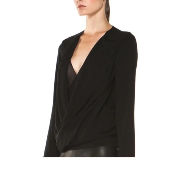 Diane von Furstenberg Black Draped Twist Silk Blouse  Sz 6 - Picture 1 of 6